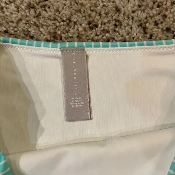 Chelsea 28 bikini - Picture 2 of 2